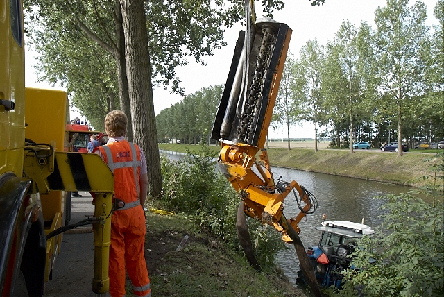 2010/236/GB 20100913 116 Voertuig te water Hoofdvaart Oost.jpg